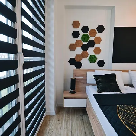 Apartman Aparthome 25 By Housine