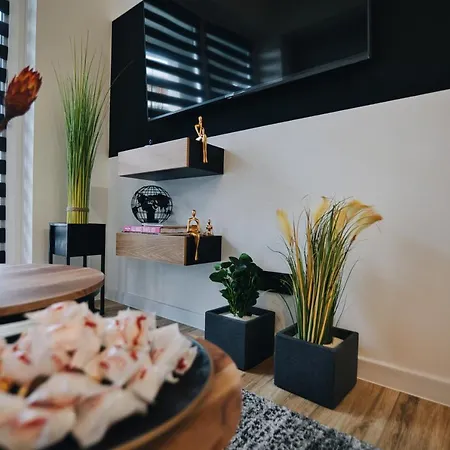 Aparthome 25 By Housine Апартаменты *