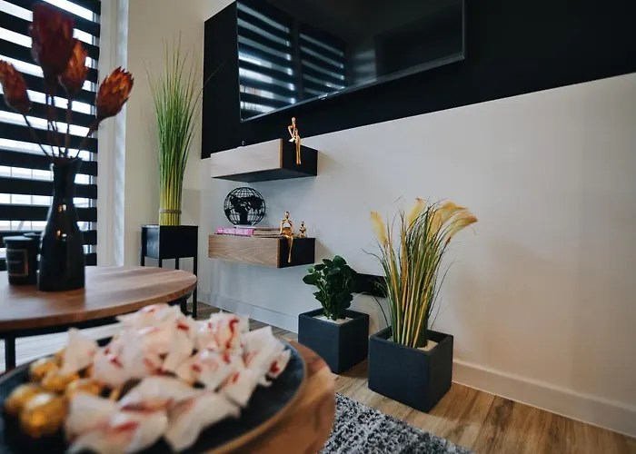 Aparthome 25 By Housine Апартаменты *