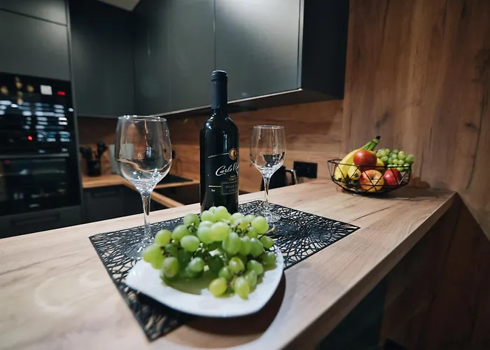 Aparthome 25 By Housine